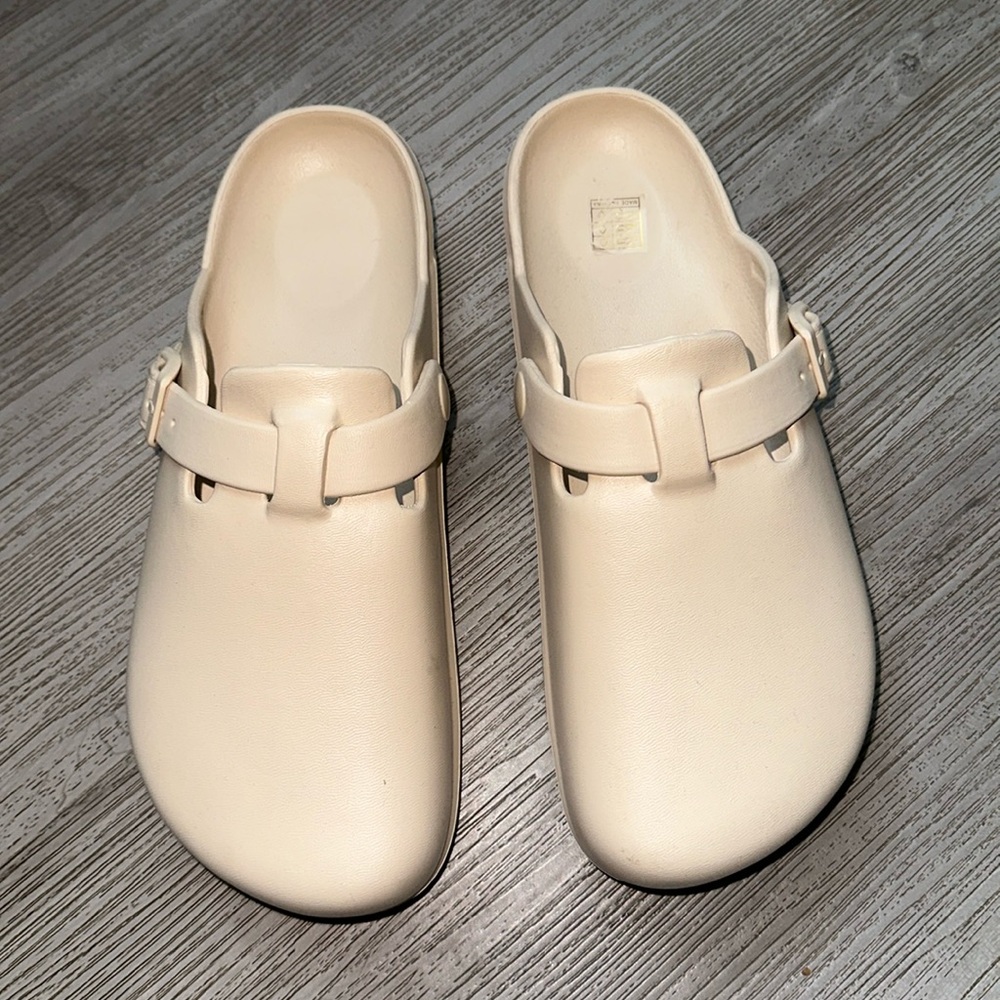 Women’s Clogs